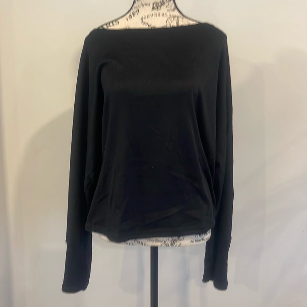 Classic Black Off-Shoulder Long-Sleeve Top – Effortlessly Chic